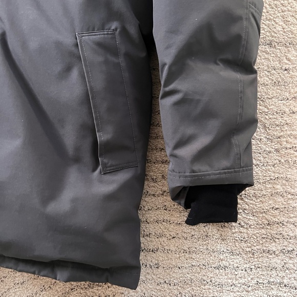 Canada Goose Gray Puffer Jacket - Picture 7 of 9